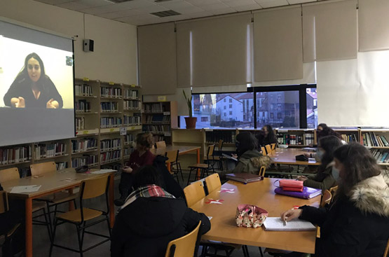 Ir a la noticia Viaqua organiza un taller de escritura creativa en el IES de Sar