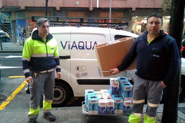 Ir a la noticia Voluntarios de Viaqua colaboran co Banco de Alimentos de Santiago